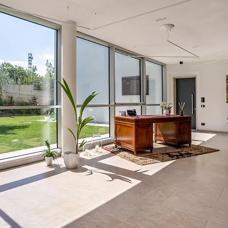 Midum Domus Apartment
